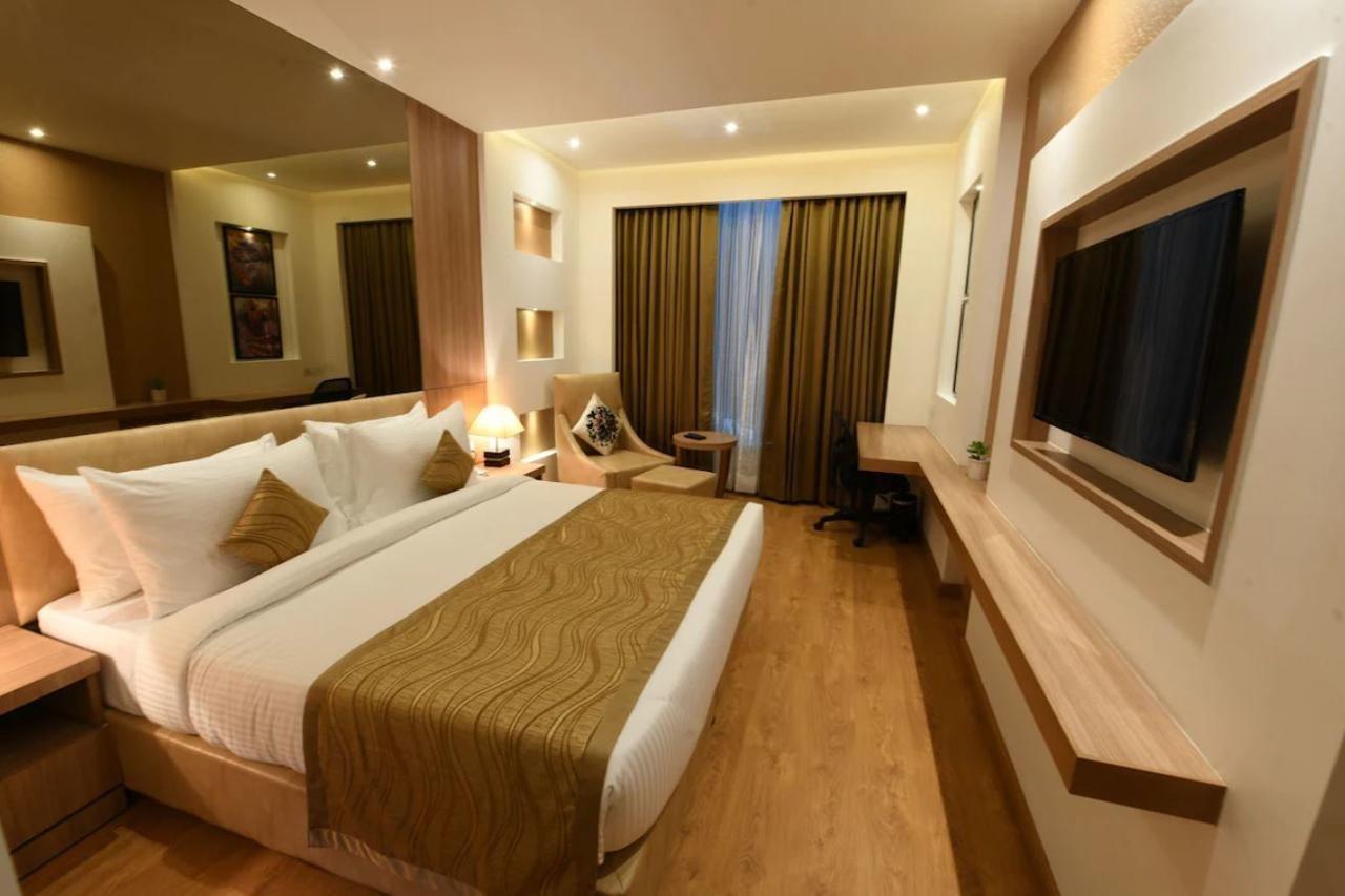 Surestay Plus By Best Western Amritsar Bagian luar foto