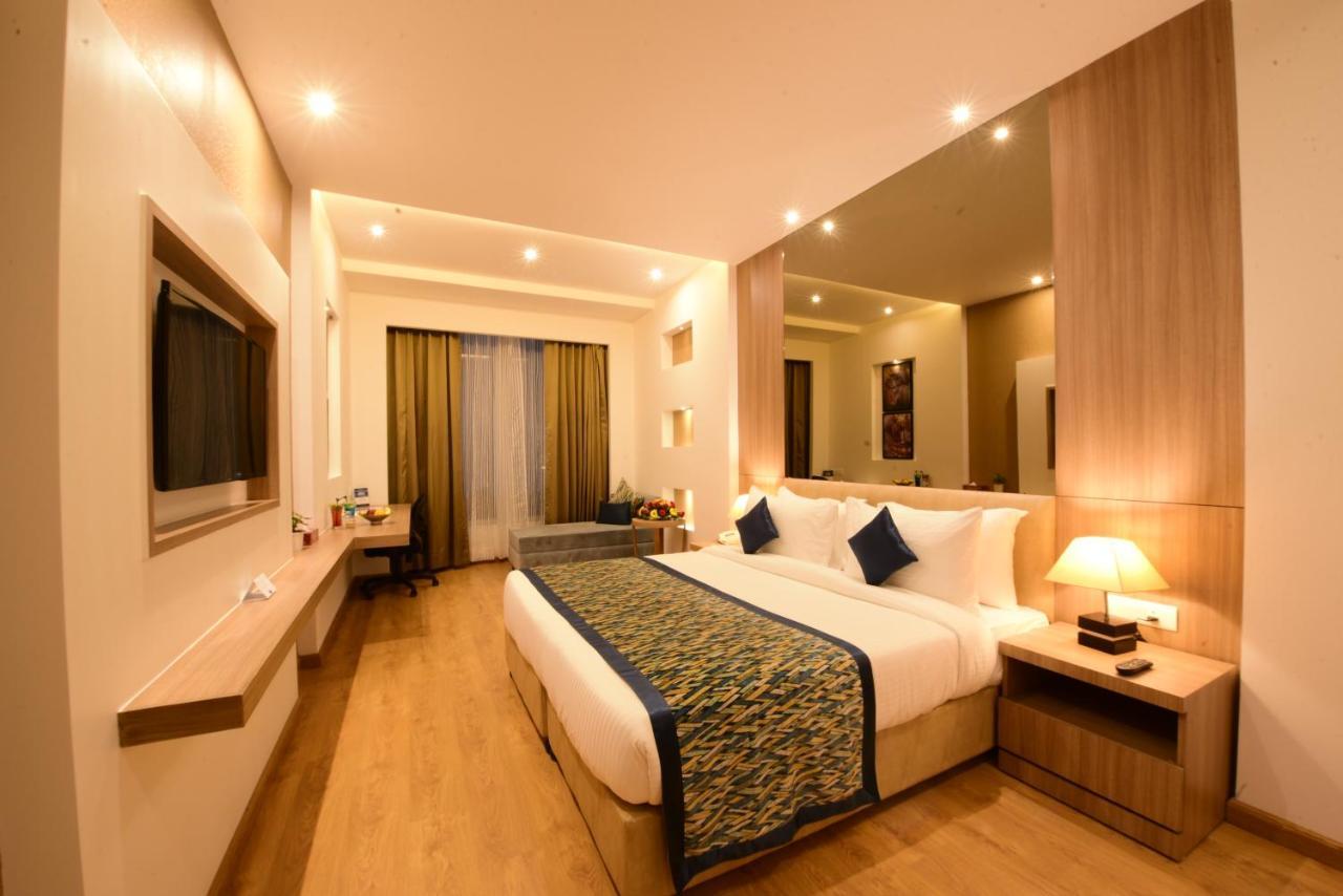 Surestay Plus By Best Western Amritsar Bagian luar foto
